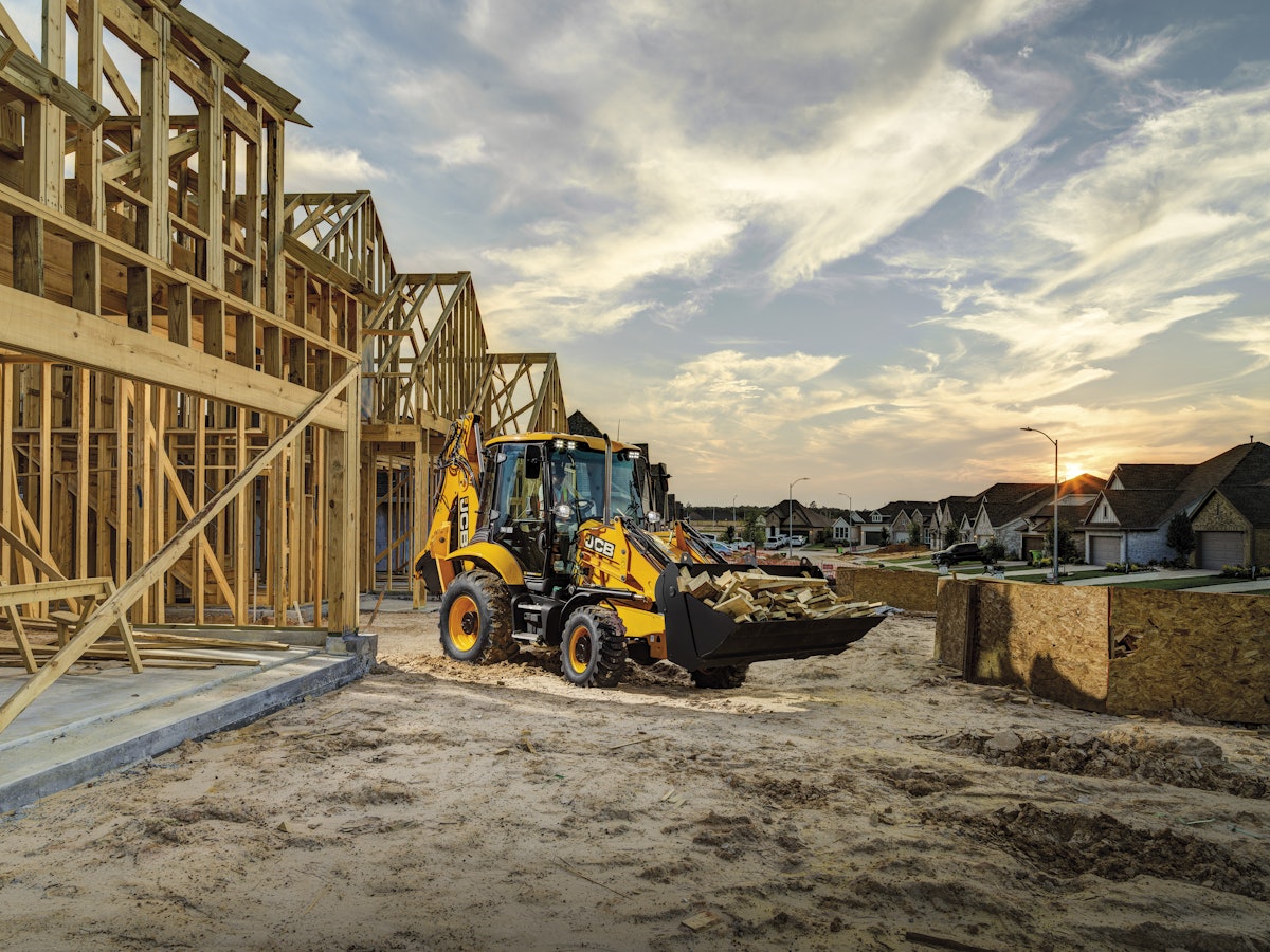 5 Tips for Choosing the Perfect Backhoe for Your Jobsite