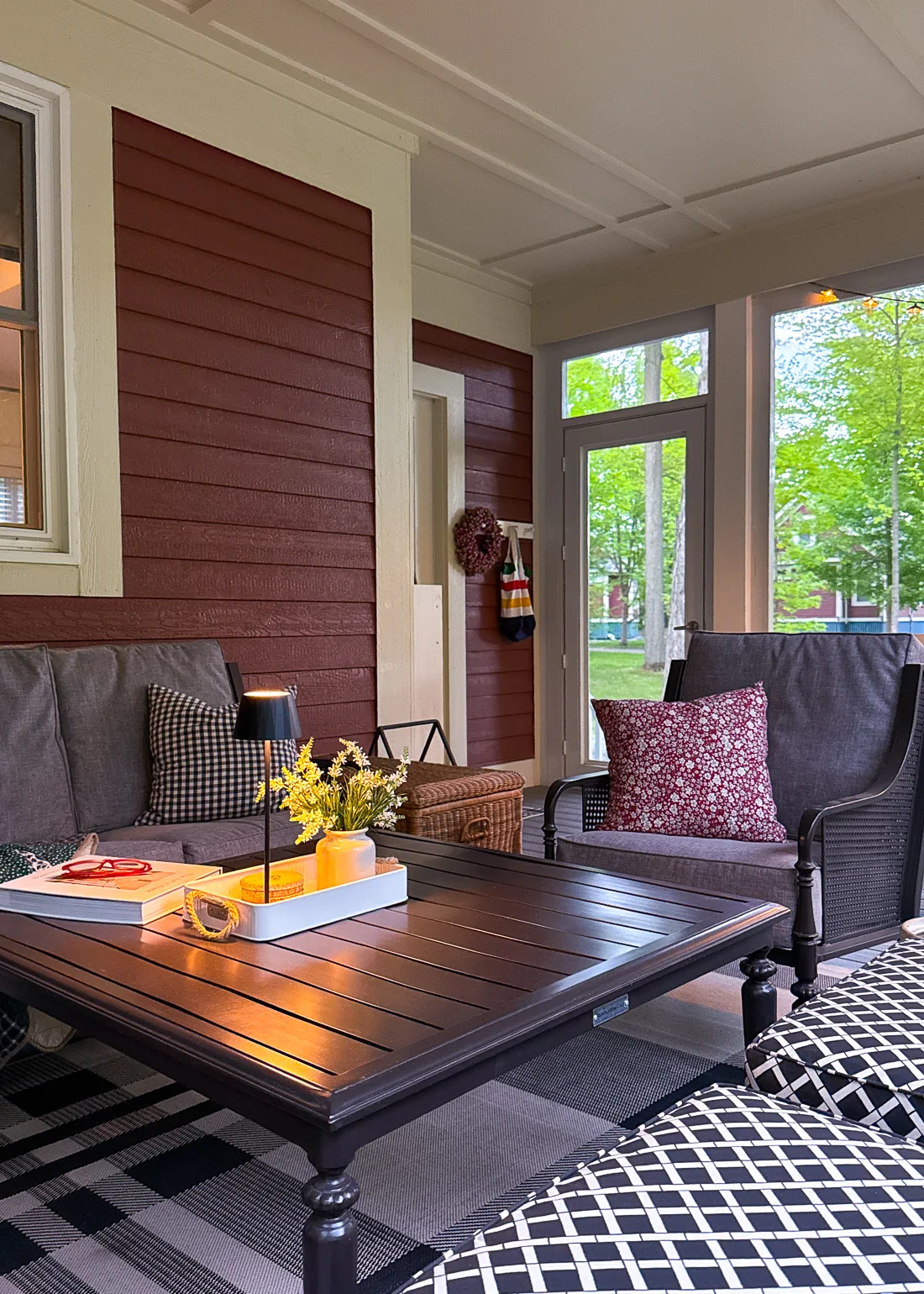 outdoor living room, screened porch furniture, cozy screened porch decor