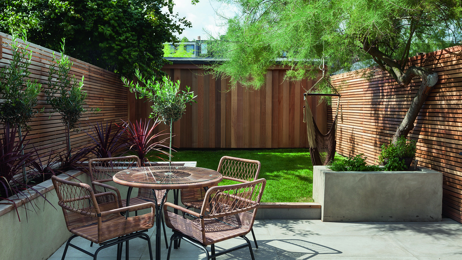 How to stop fence panels rattling