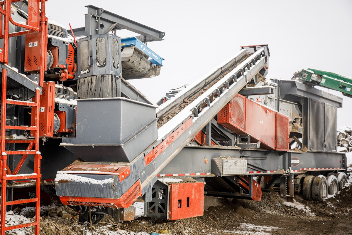 Superior Industries Awarded Patent for Recirculating Conveyor on Sentry HSI Plant