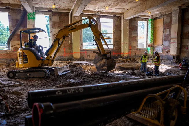 Construction pros react to interest rate decision