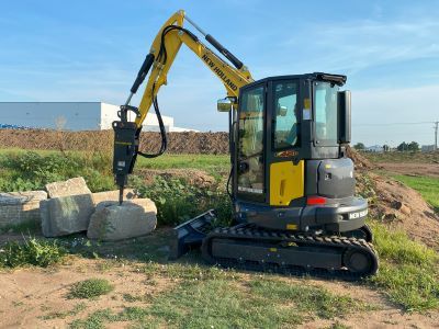 New Holland Unveils D-Series Mini Excavator Lineup