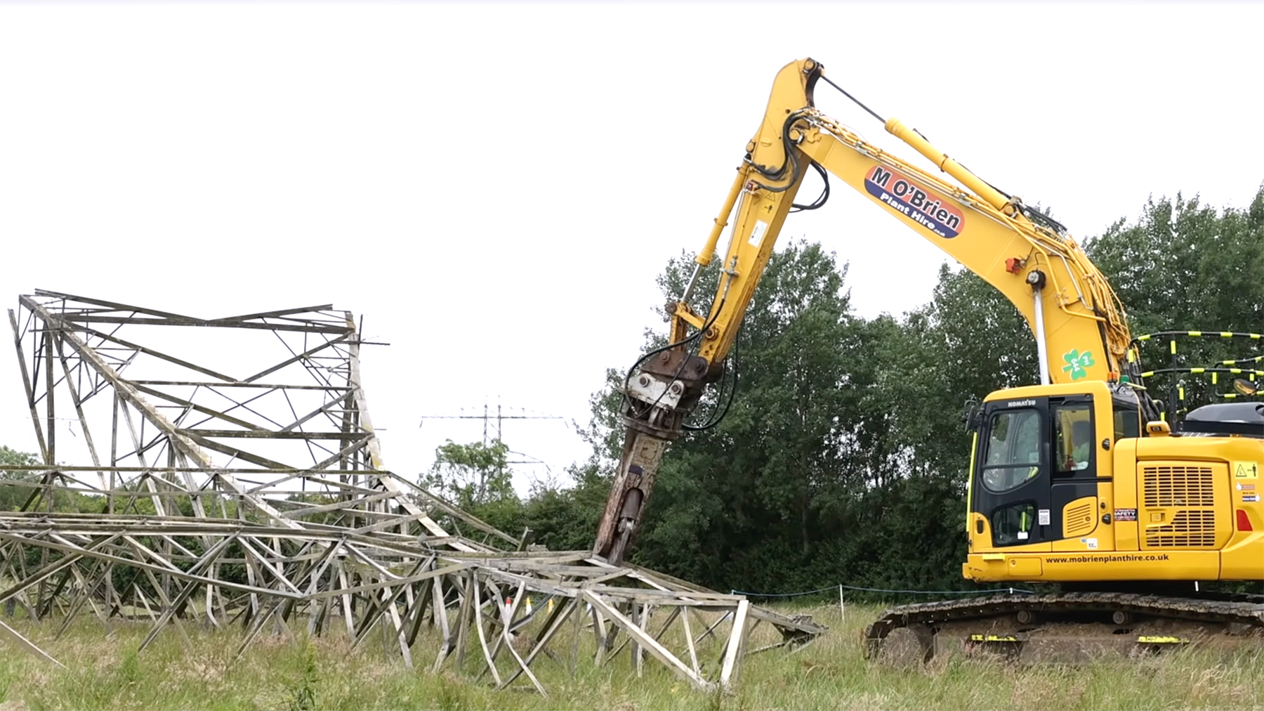 Video | Electricity towers dismantled ahead of housing development