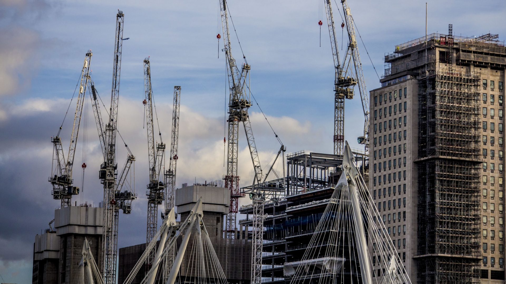 Tender prices under pressure as new project orders dry up