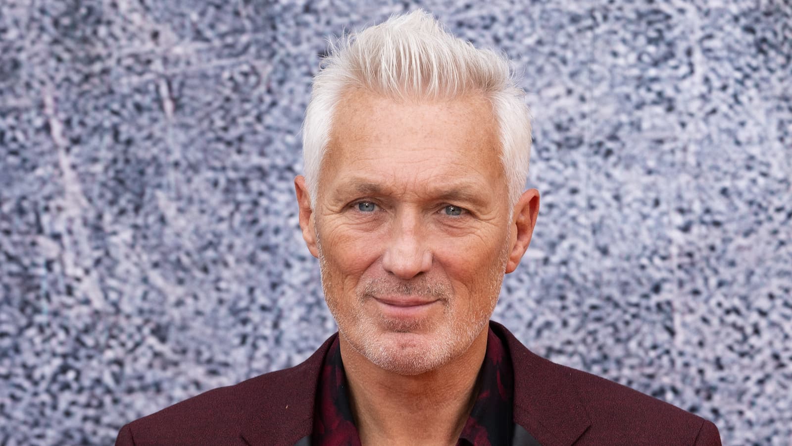 Martin Kemp stuns fans with autumn harvest of huge vegetables