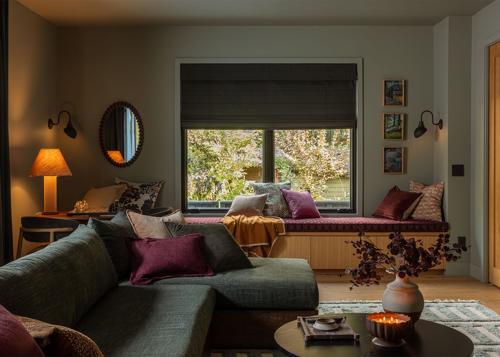 The Link Up: Em’s New Sofas, Jess’ Perfect Suede Jacket, And The Resuable Cure To Annoying Flies