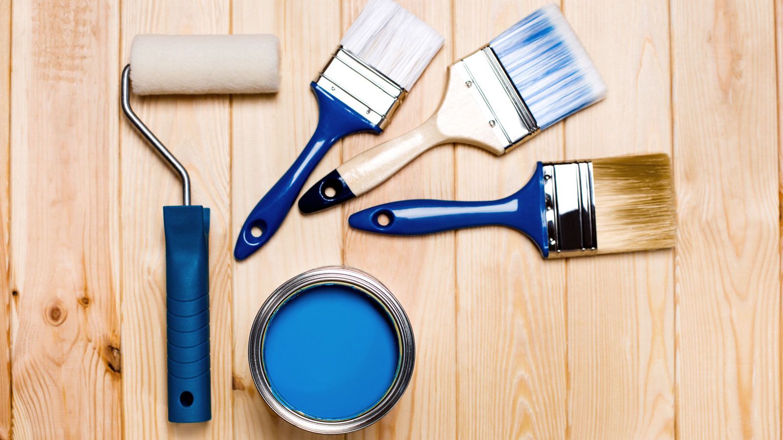 Painting varnished wood: Tips for a smooth, long-lasting finish