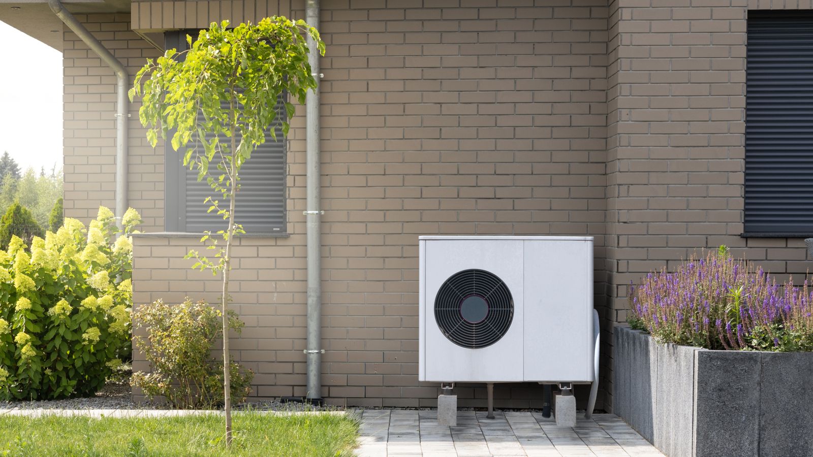 Heat pumps can cut UK home air pollution by up to 99%