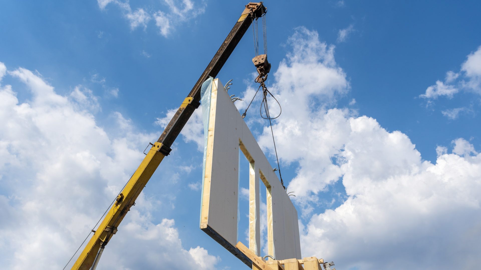 Premier Modular wins trio of airport projects 