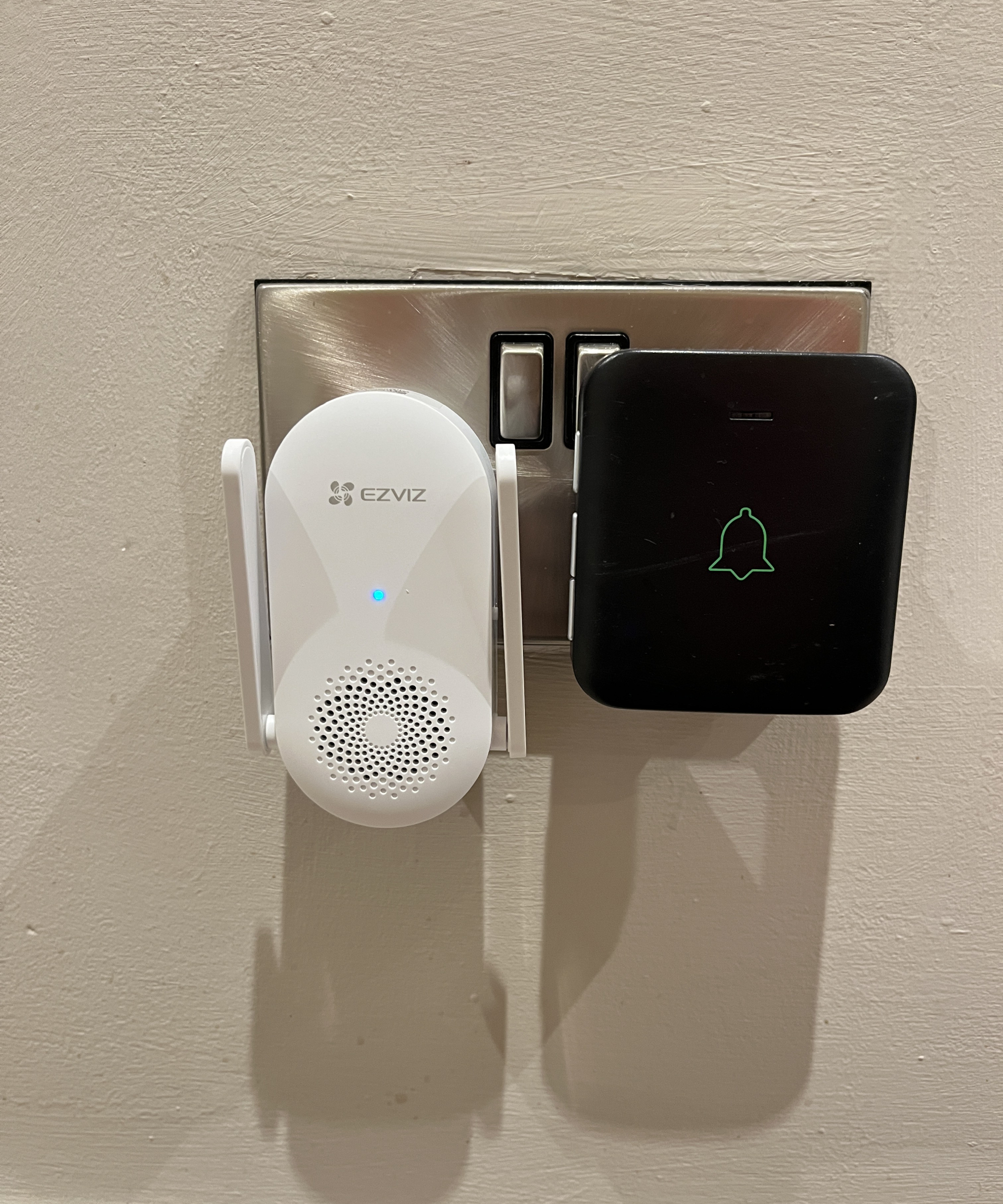 Ezviz wireless charm plugged in