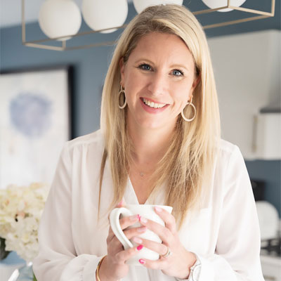 image of award-winning interior designer Holly Scott