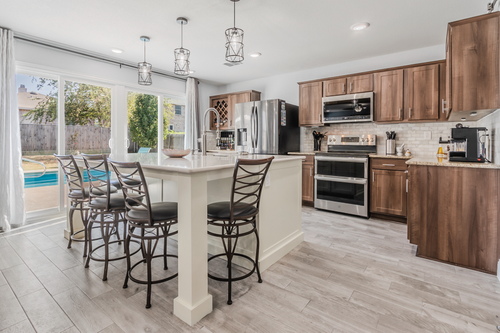 What factors influence kitchen remodeling costs in Dallas?