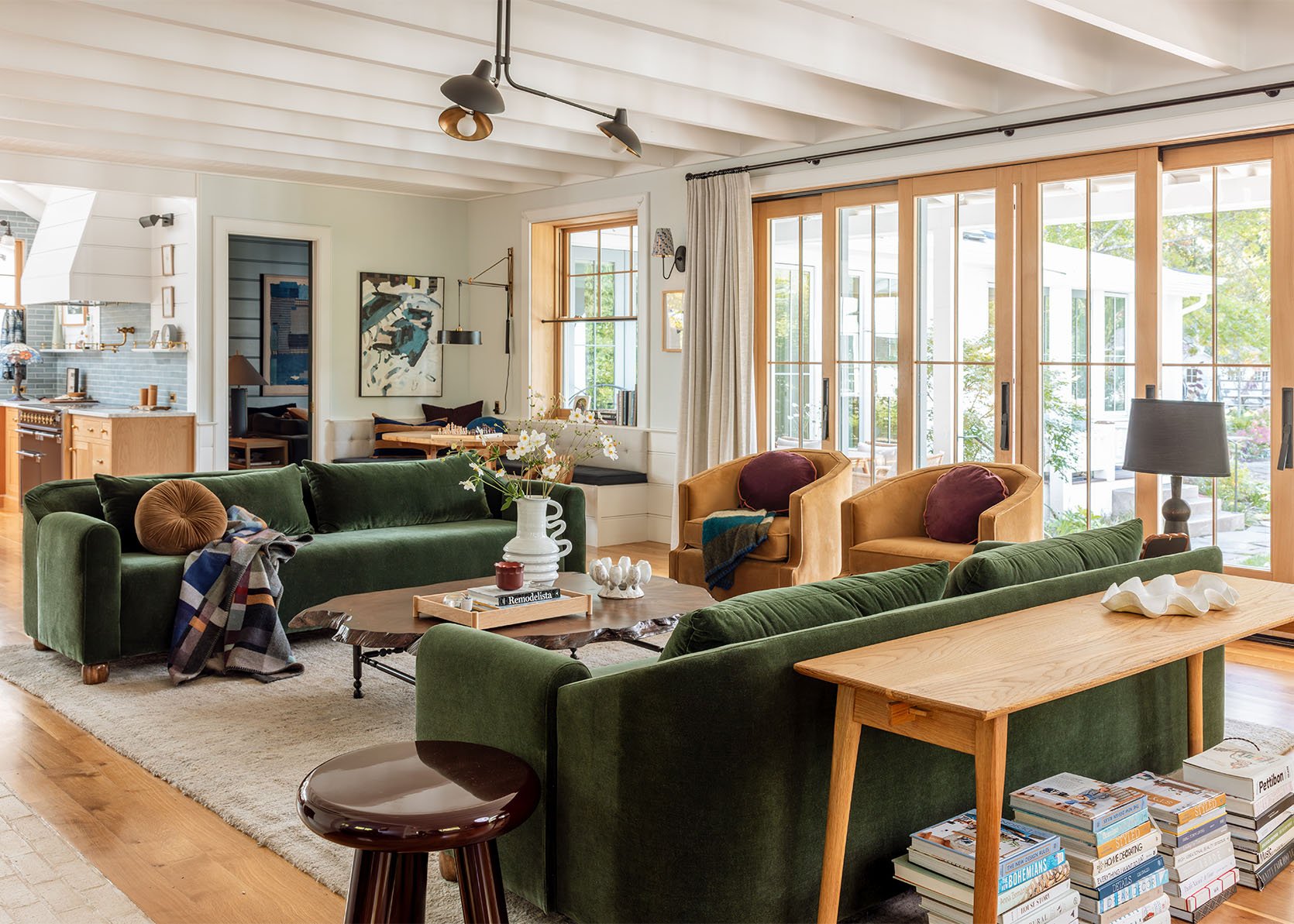 The Link Up: Em’s Current Favorite Jeans, Mal’s New Nail Obession, And Our Cozy Living Essentials