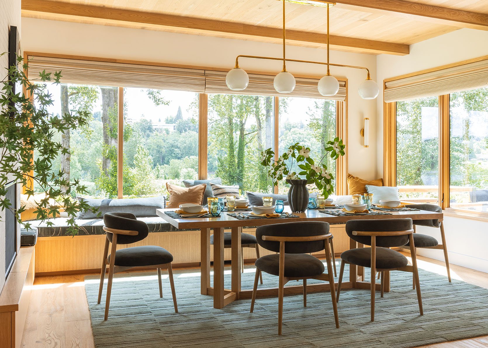 The Link Up: Em’s New Favorite Affordable Faux Christmas Tree, Mal’s Affordbale Tall Boots, And A Great Book