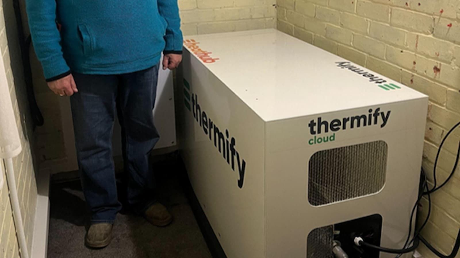 Sheds turned into energy rooms to cut heating bills
