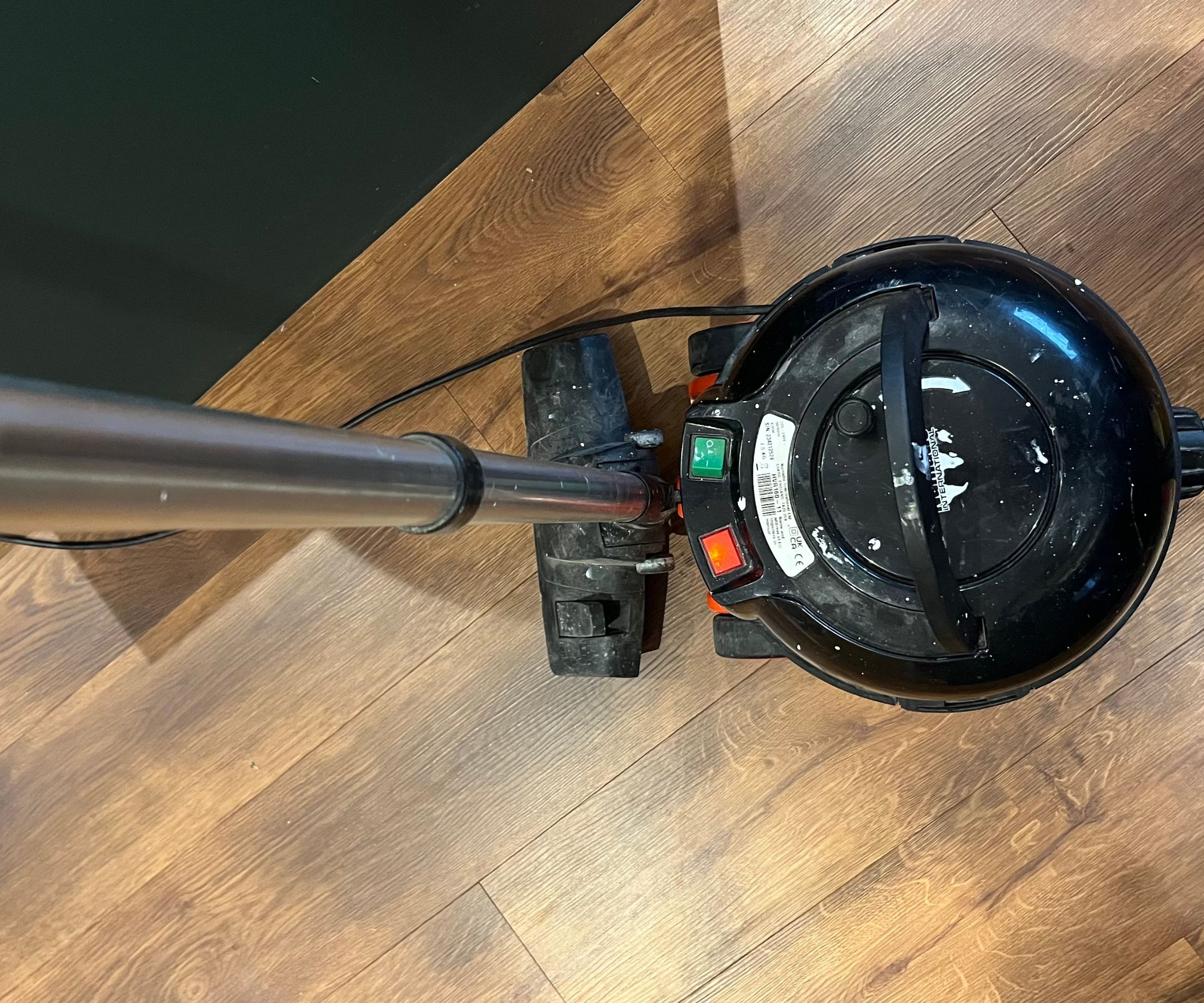 Henry HVR160 floorhead clipped to back