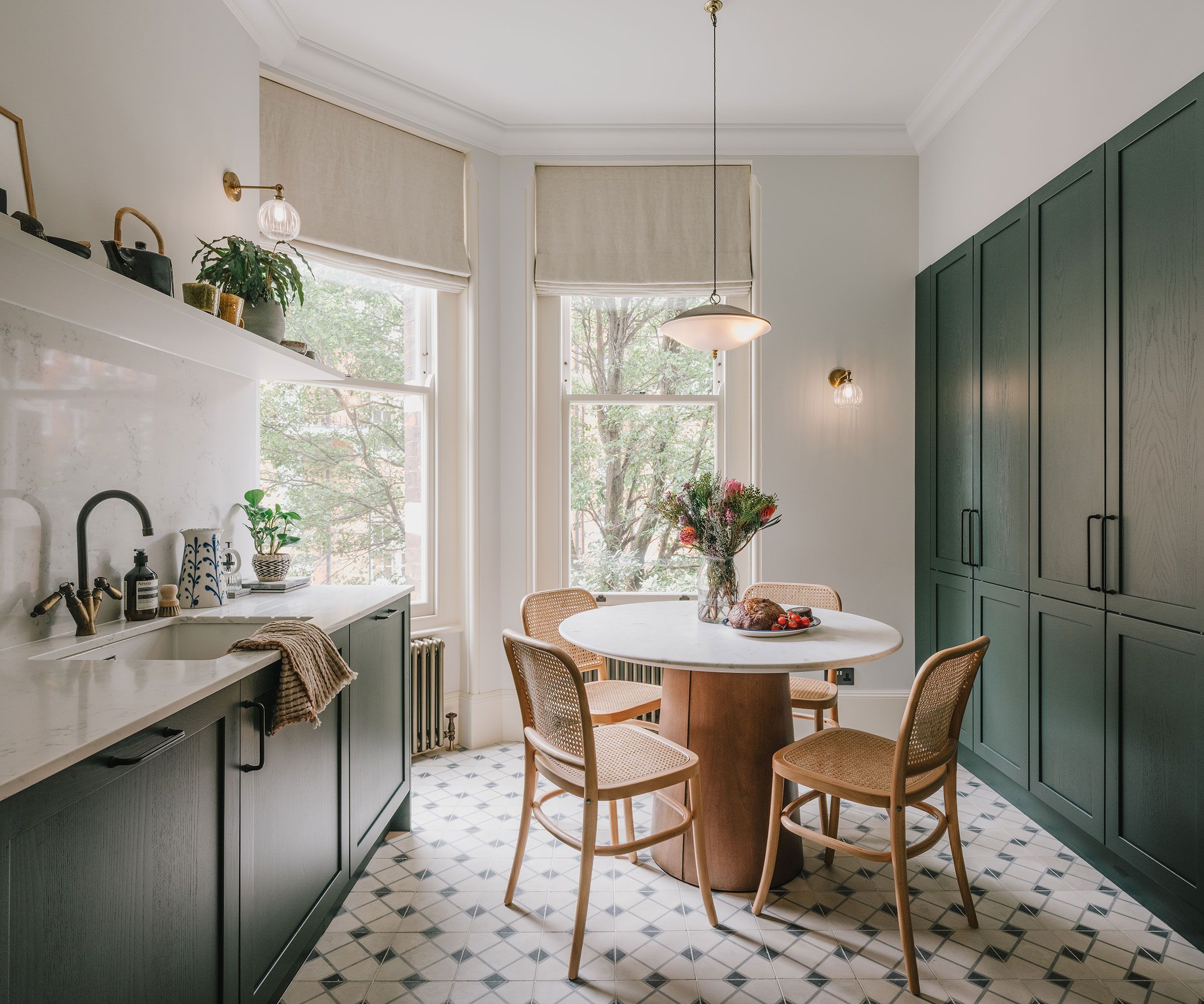 How to lay kitchen floor tiles
