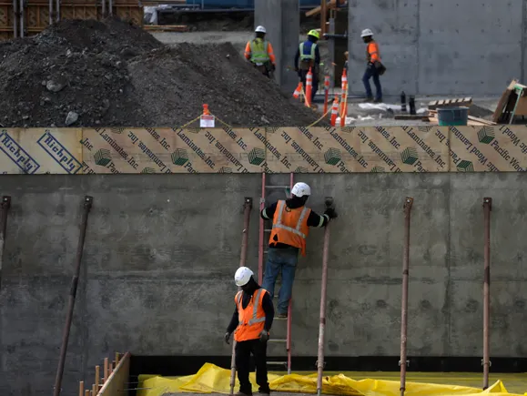 Construction adds 28,000 jobs in November