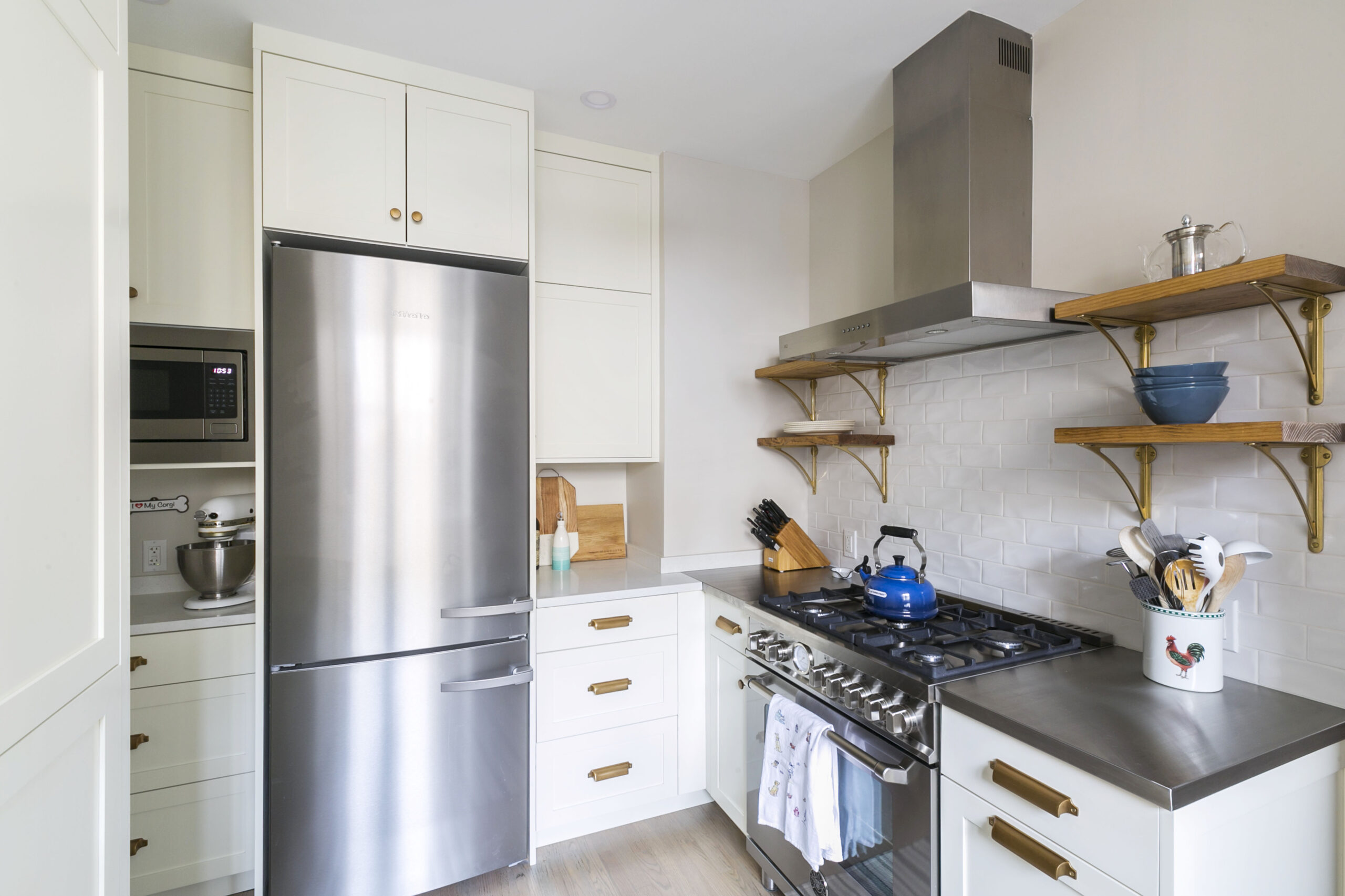 Stainless Steel Kitchen: Ideas For Modern Cooks
